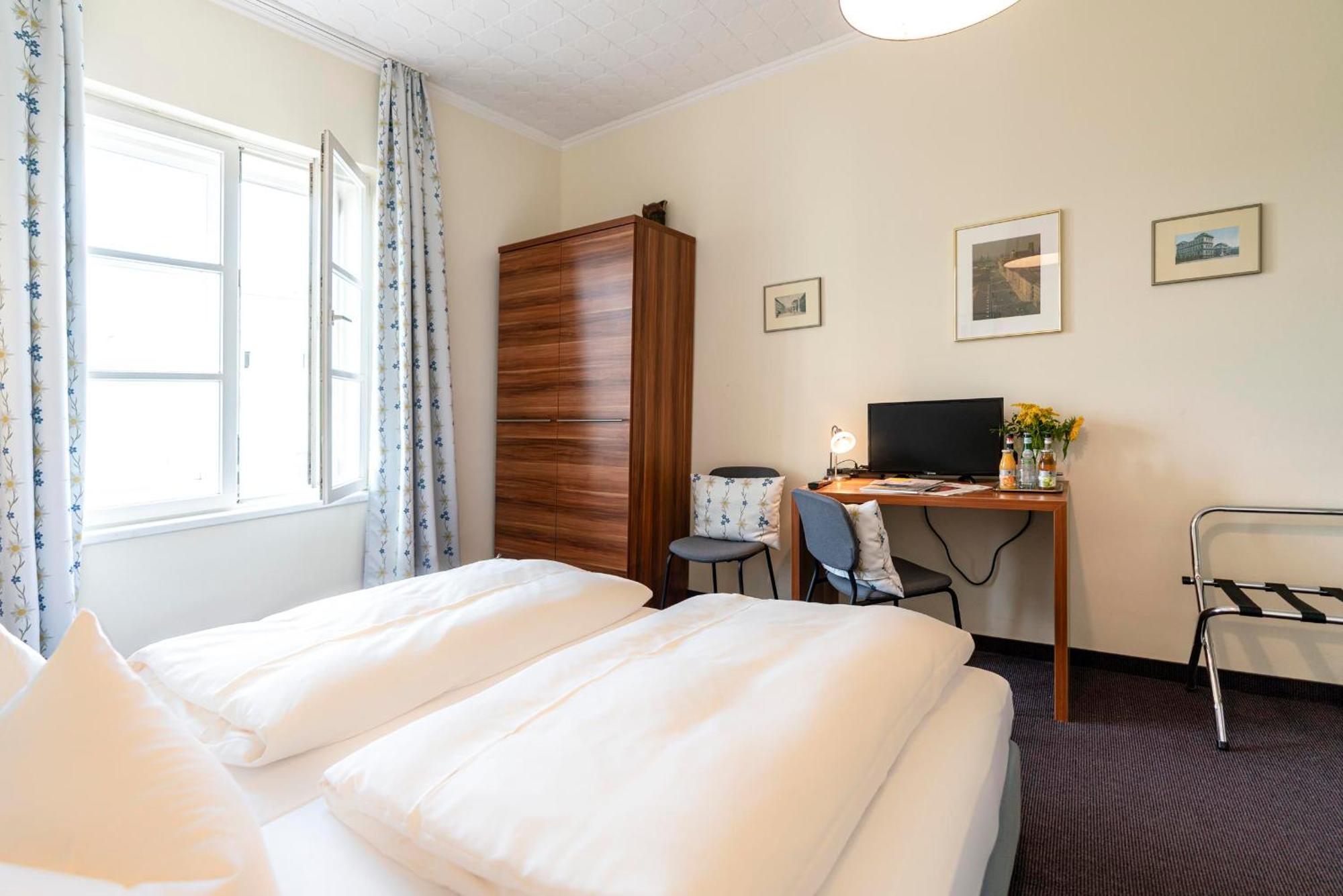 Hotel-Pension Am Siegestor 뮌헨 외부 사진