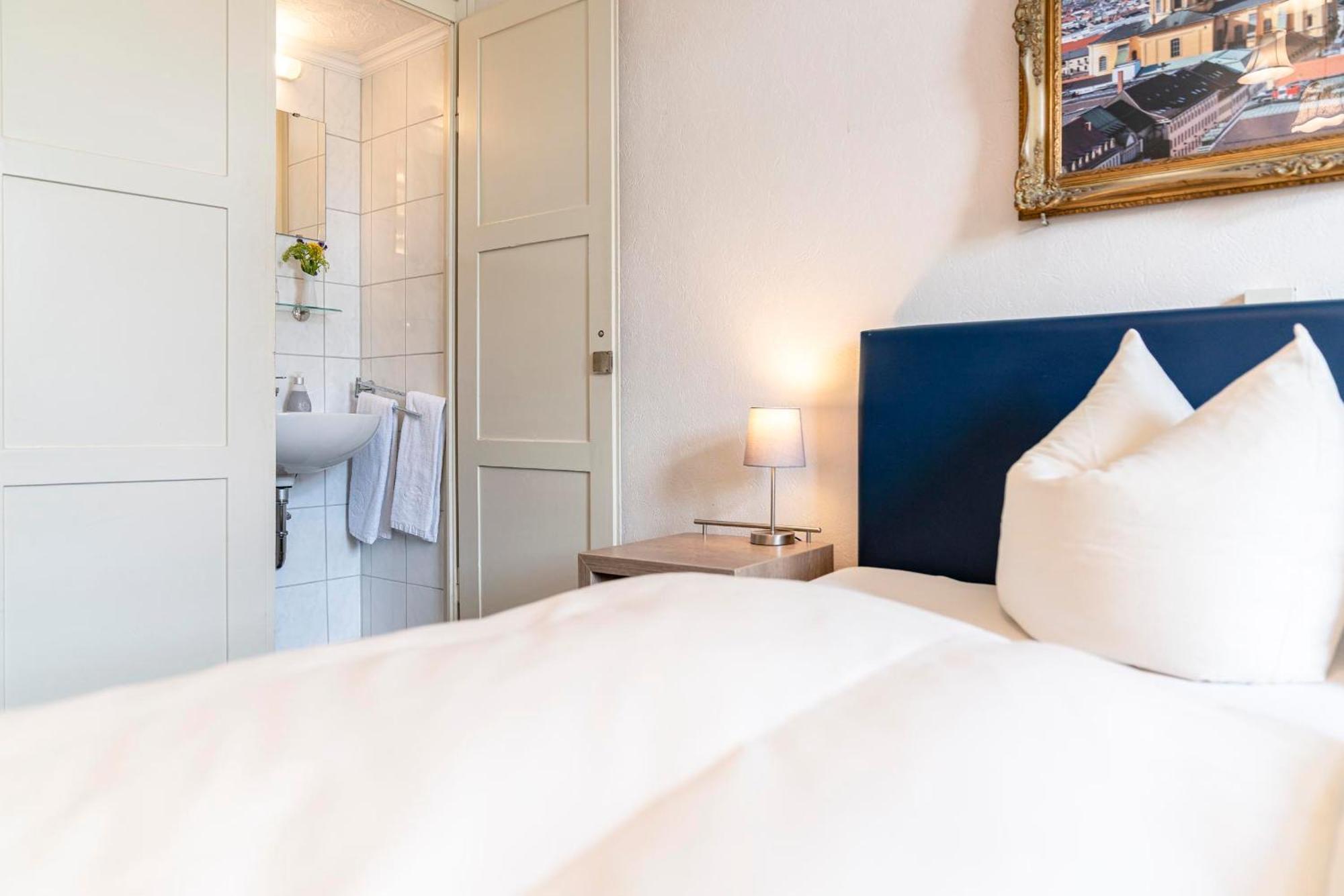 Hotel-Pension Am Siegestor 뮌헨 외부 사진